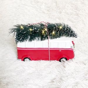 Volkswagen VTG Buggy Wagon Towing Christmas Tree